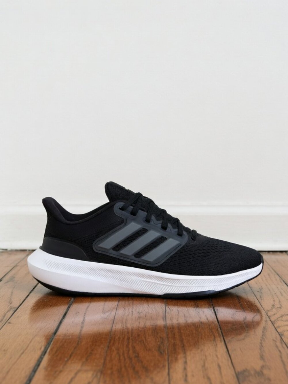 Adidas Women's Ultrabounce Running Shoes Black/White Size 7